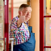 Mieczysław Hryniewicz na planie serialu Na Wspólnej TVN